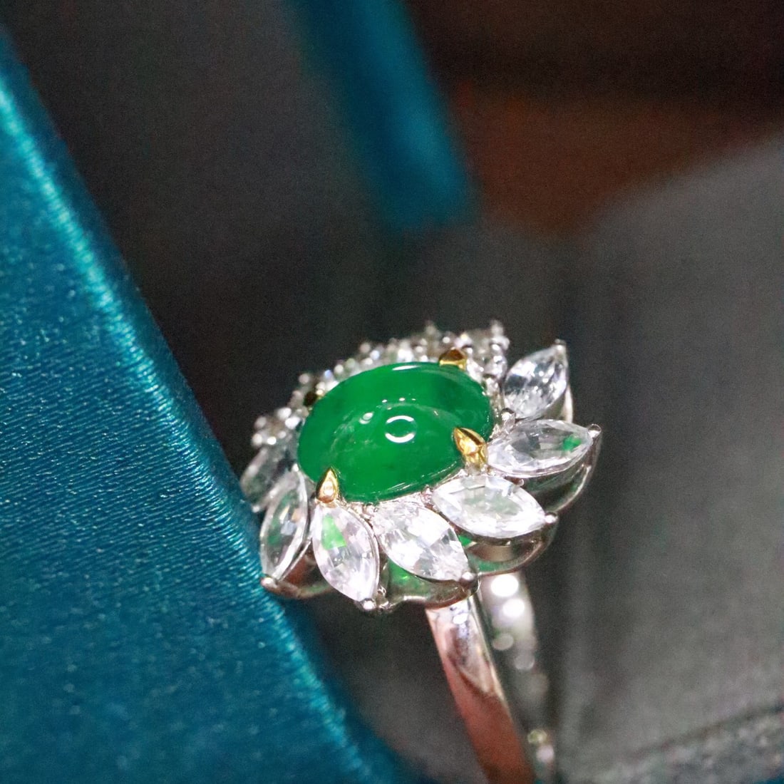 14k Gold 1.71 Ct Natural Emerald & Sapphire Ring - 2