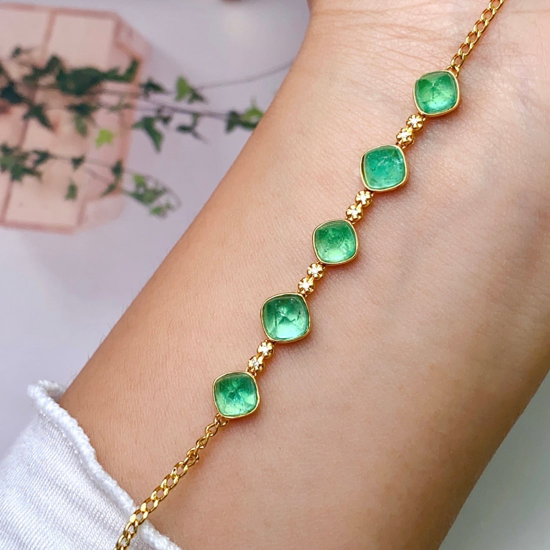 14k Gold 3.80 Ct Natural Emerald & Diamond Bracelet - 5
