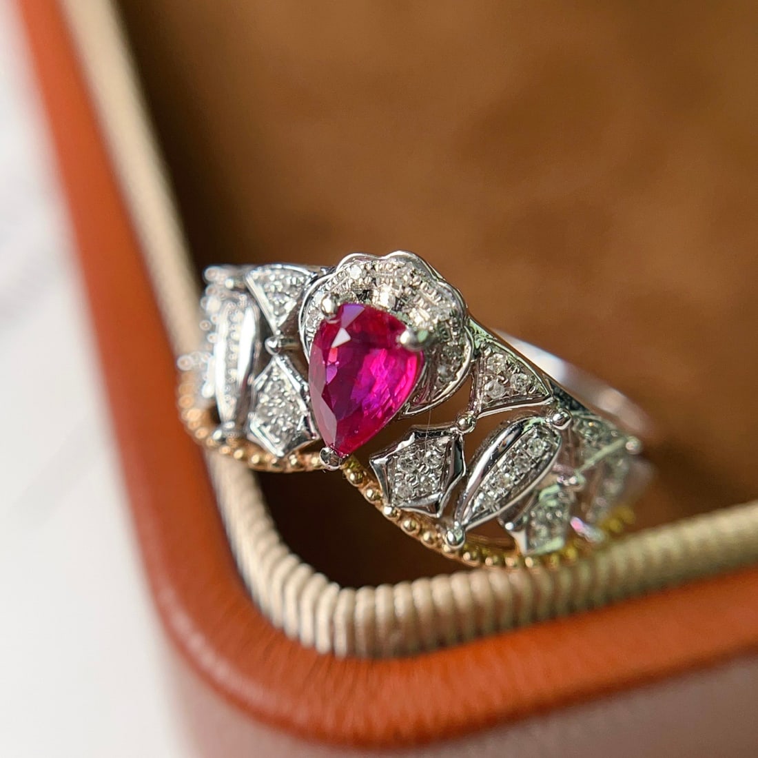 14k Gold 1.00 Ct Natural Ruby & Diamond Ring - 5
