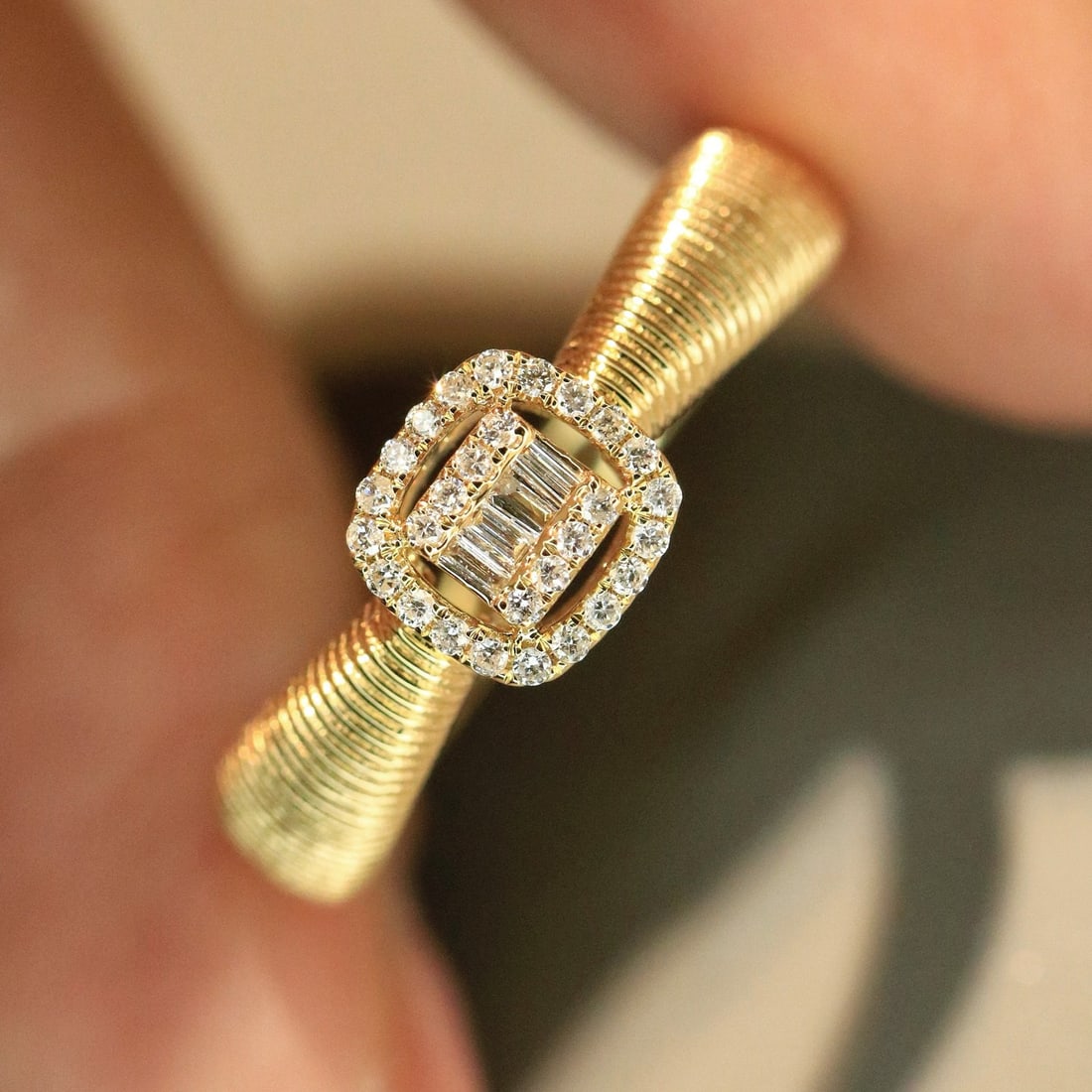 14k Gold 0.32 Ct Natural H Diamond Ring - 2