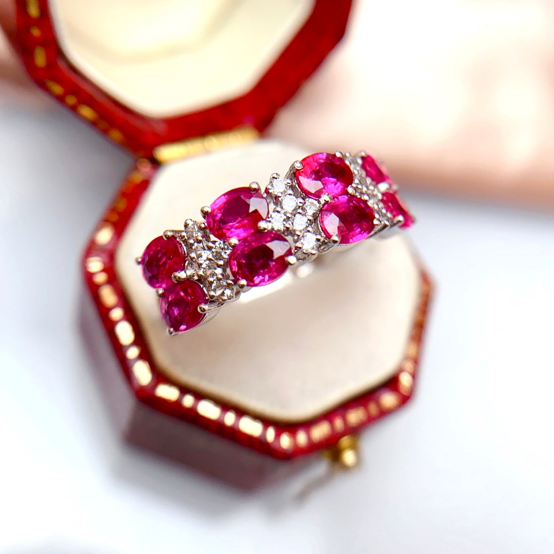 14k Gold 2.50 Ct Natural Ruby & Sapphire Ring: Ref:231146118 // gold content:14k gold // ring size:7. 25us // // main gemstone:ruby // shape:oval // carat weight:2. 50ct // color:red // treatment:natural // // adjacent gemstone 2 : sapphire //