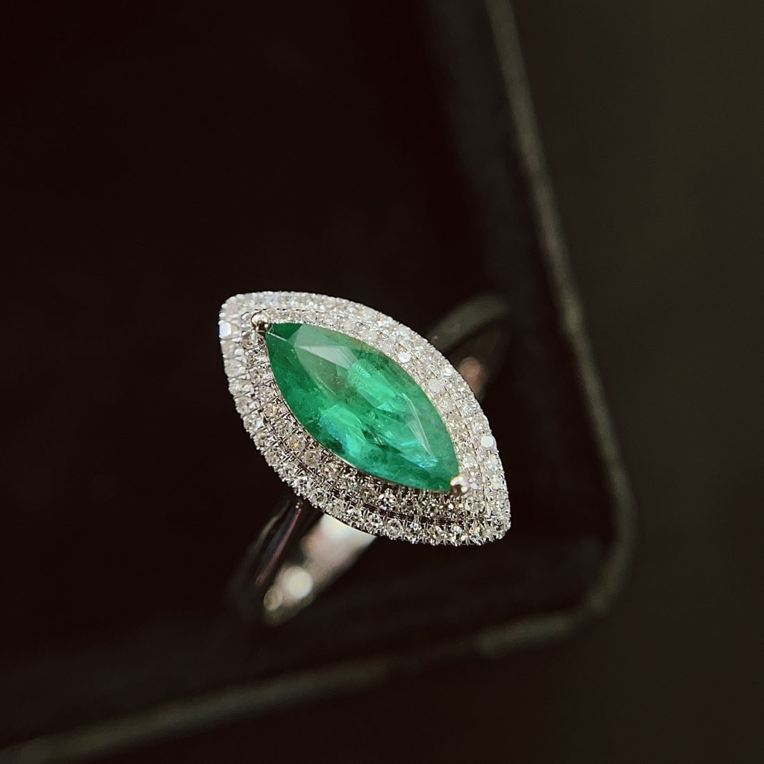14k Gold 1.00 Ct Natural Emerald & Diamond Ring - 2