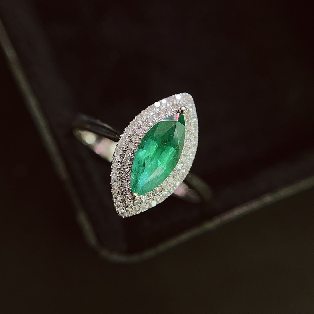 14k Gold 1.00 Ct Natural Emerald & Diamond Ring - 3