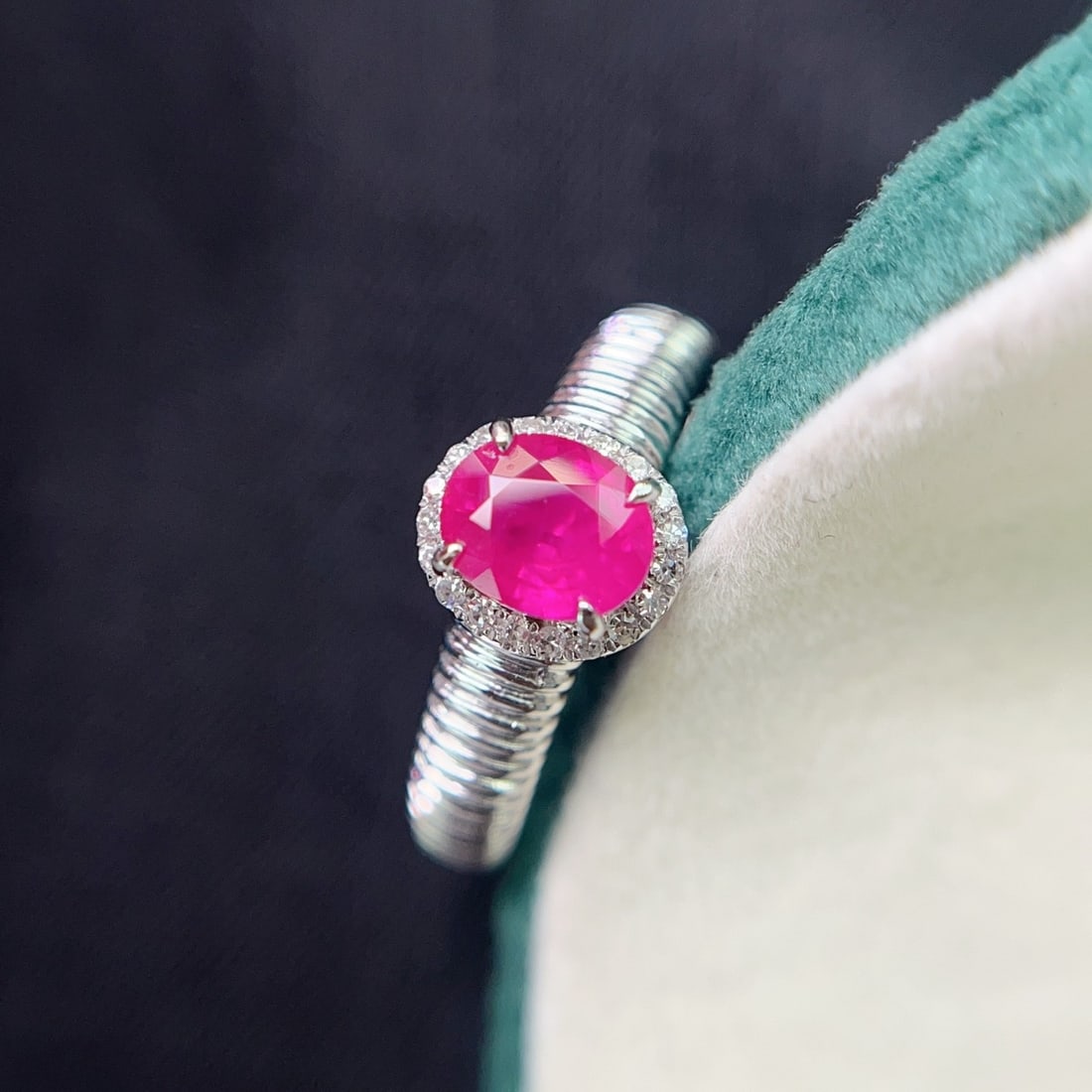 14k Gold 1.03 Ct Natural Ruby & Diamond Ring - 4