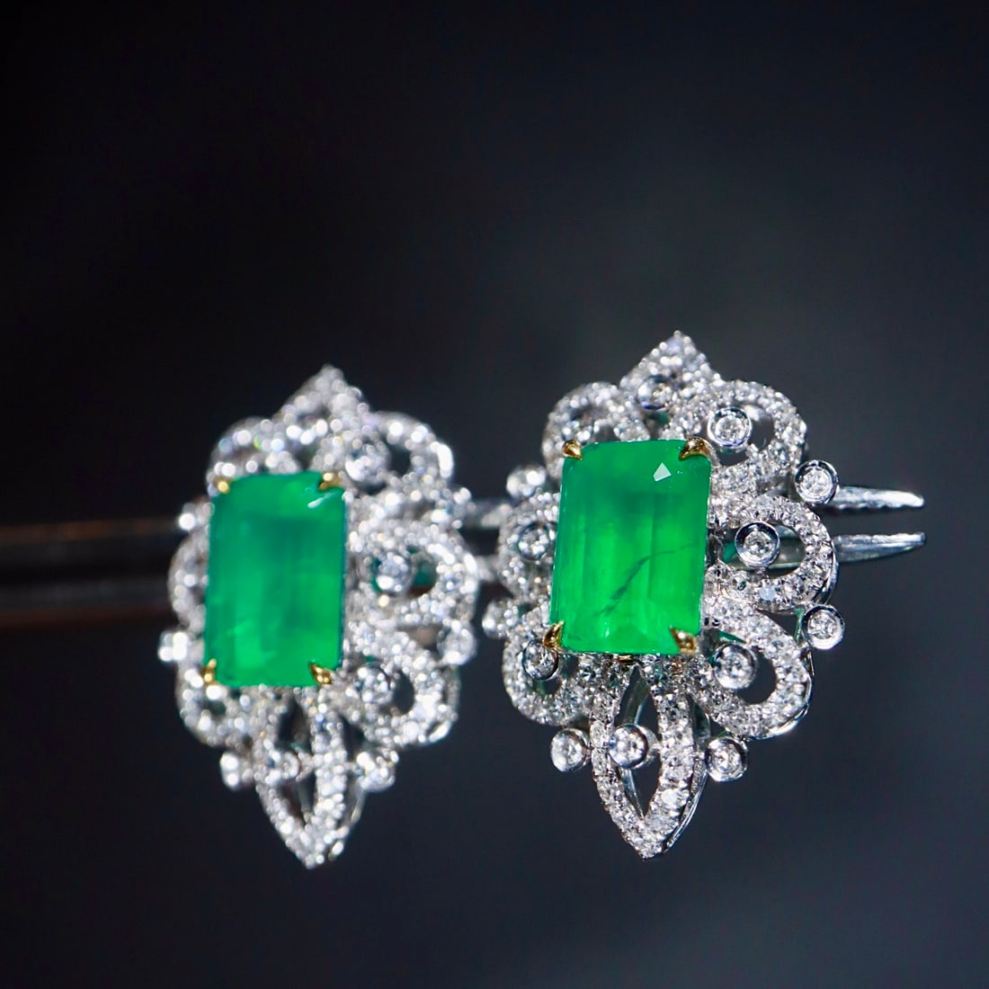 14k Gold 2.45 Ctw Natural Emerald & Diamond Earrings - 5