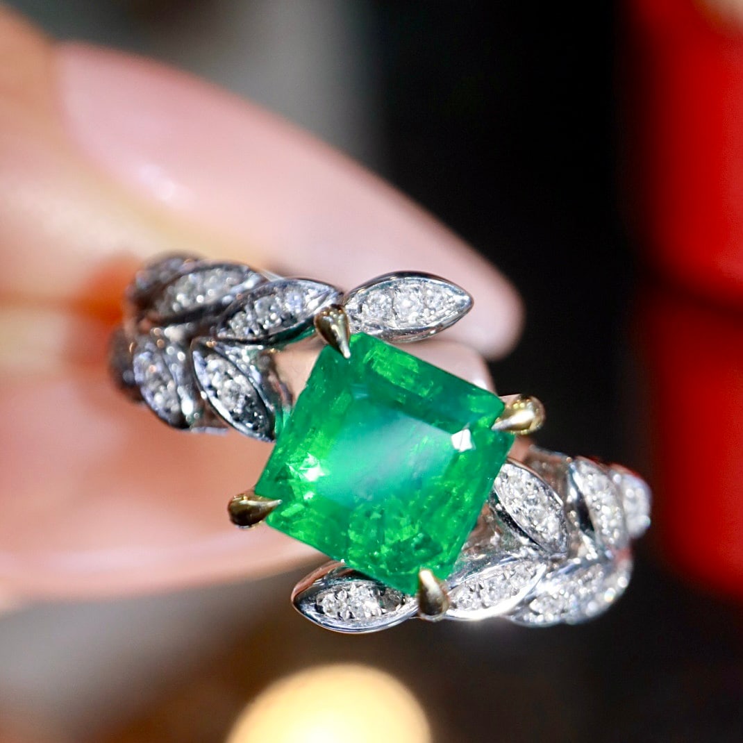 14k Gold 2.13 Ctw Natural Emerald & Diamond Ring - 3
