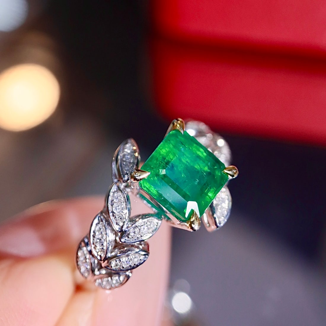 14k Gold 2.13 Ctw Natural Emerald & Diamond Ring - 4