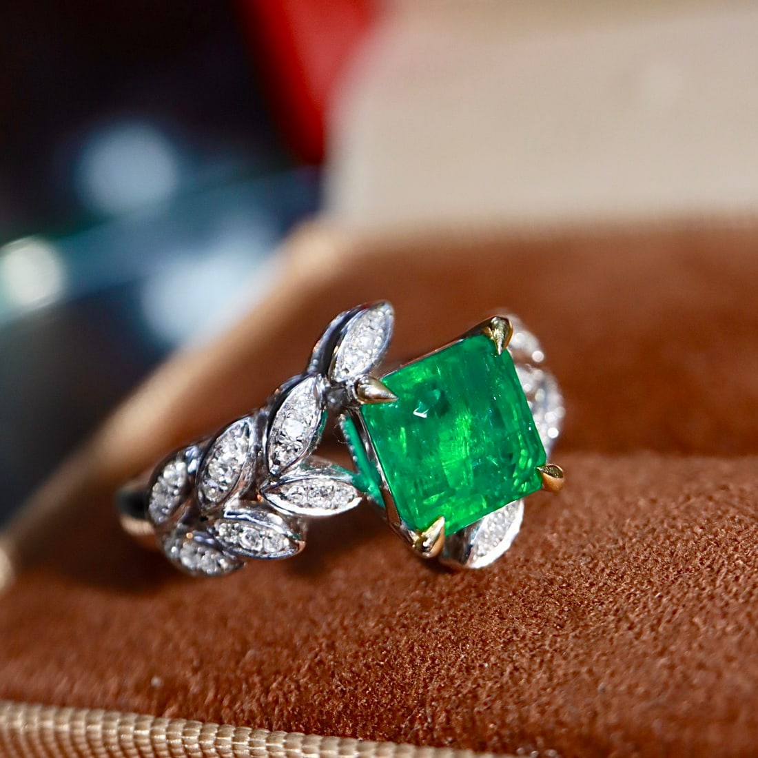 14k Gold 2.13 Ctw Natural Emerald & Diamond Ring - 6