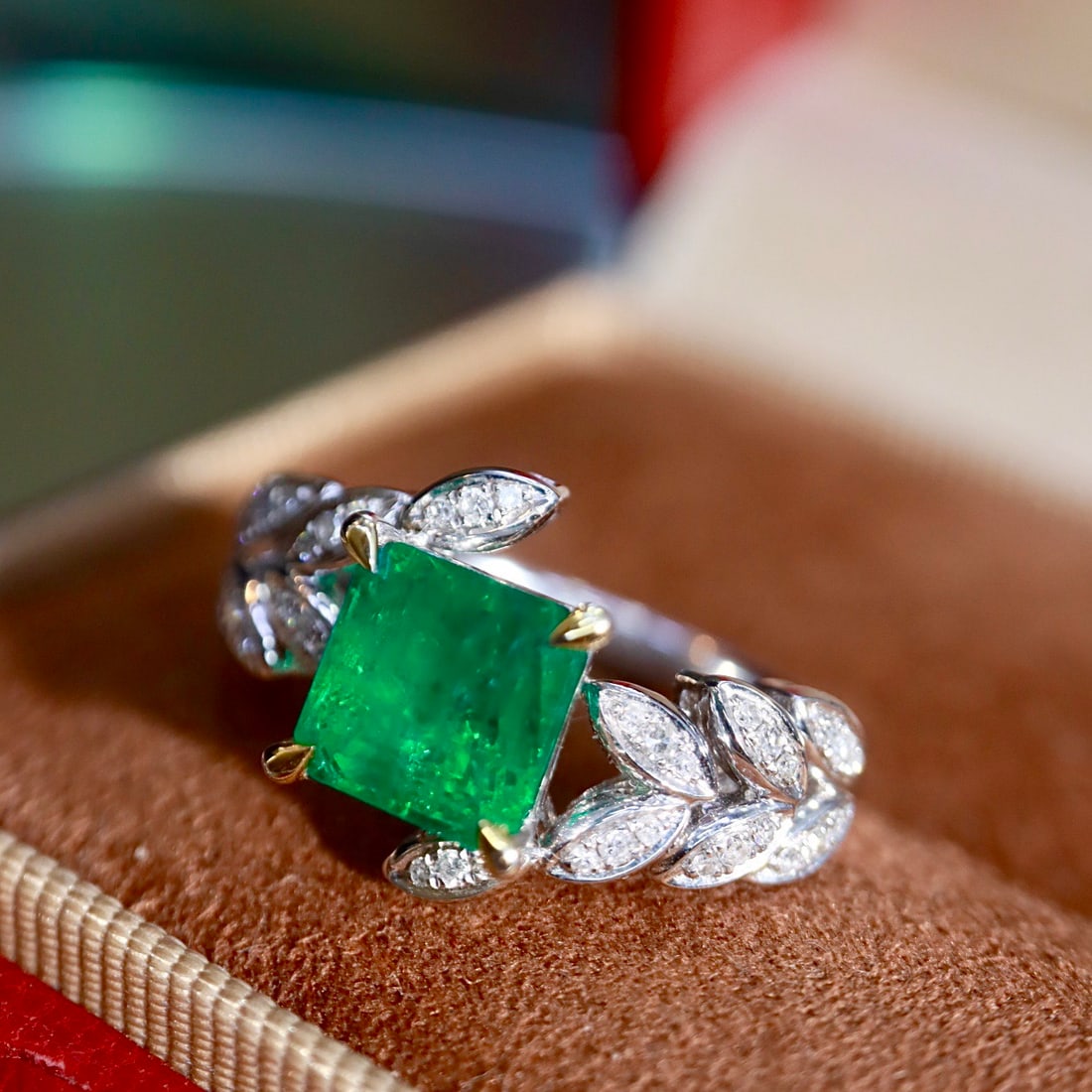 14k Gold 2.13 Ctw Natural Emerald & Diamond Ring - 7