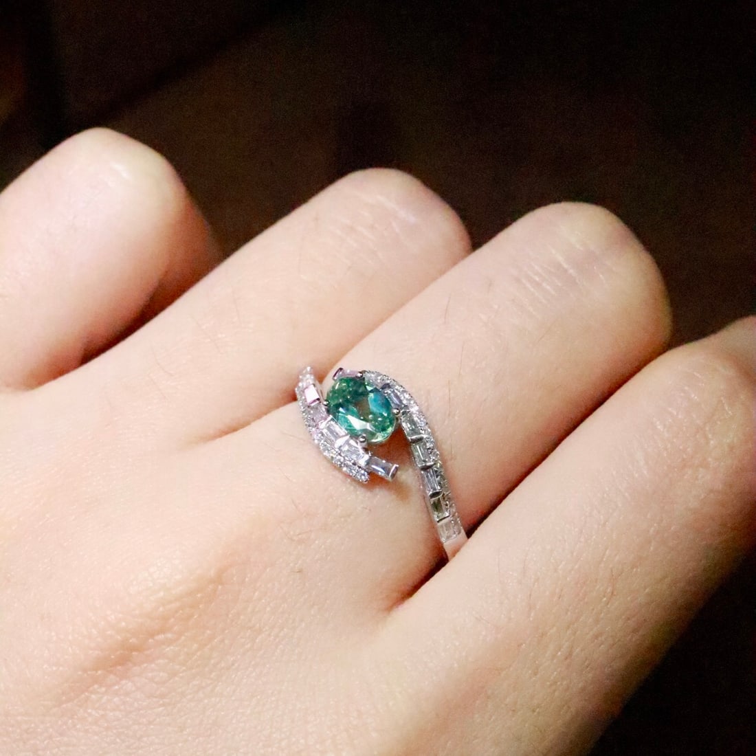 14k Gold 0.70 Ctw Natural Paraiba Tourmaline & Diamond Ring - 6