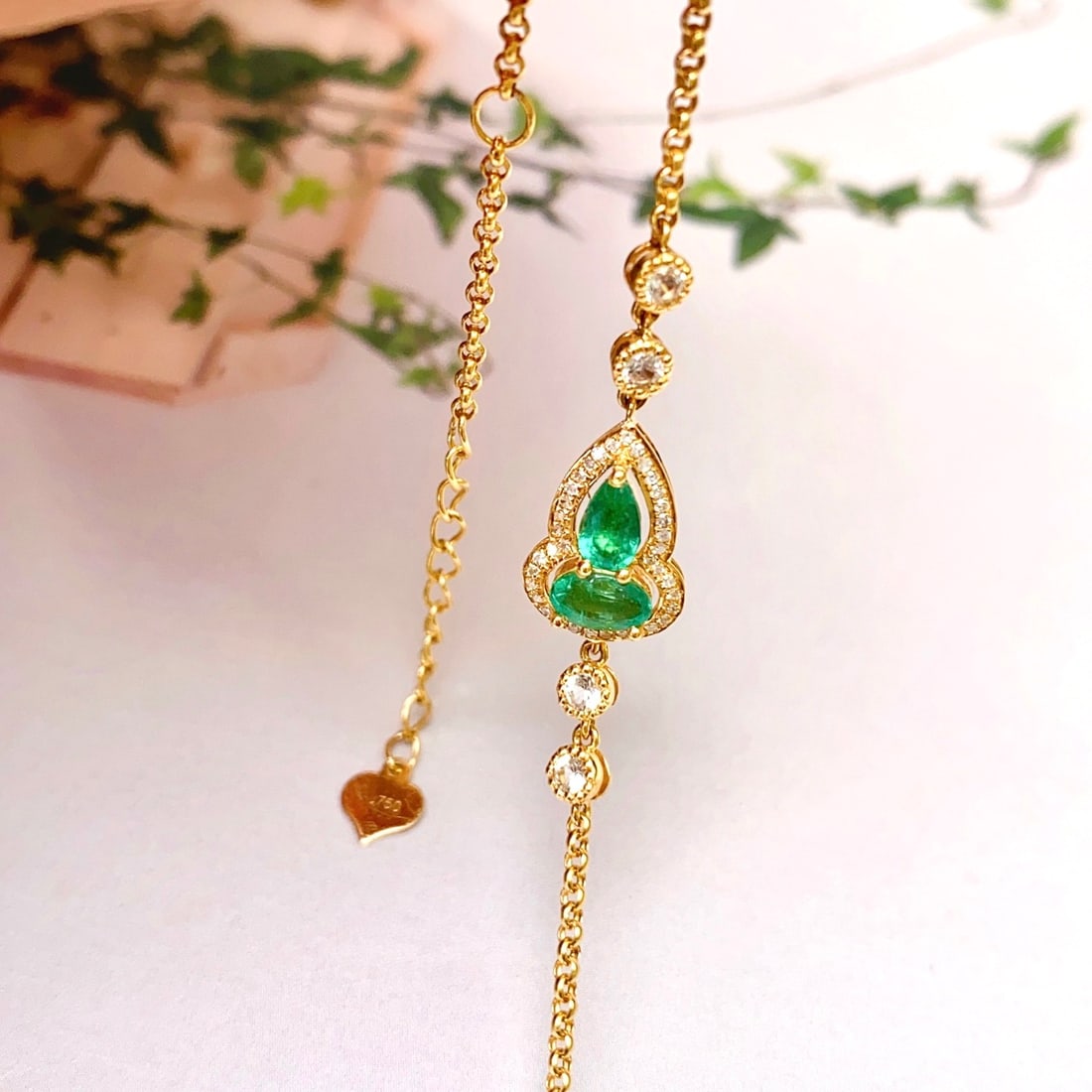 14k Gold 0.80 Ct Natural Emerald & Diamond & Sapphire Bracelet - 2