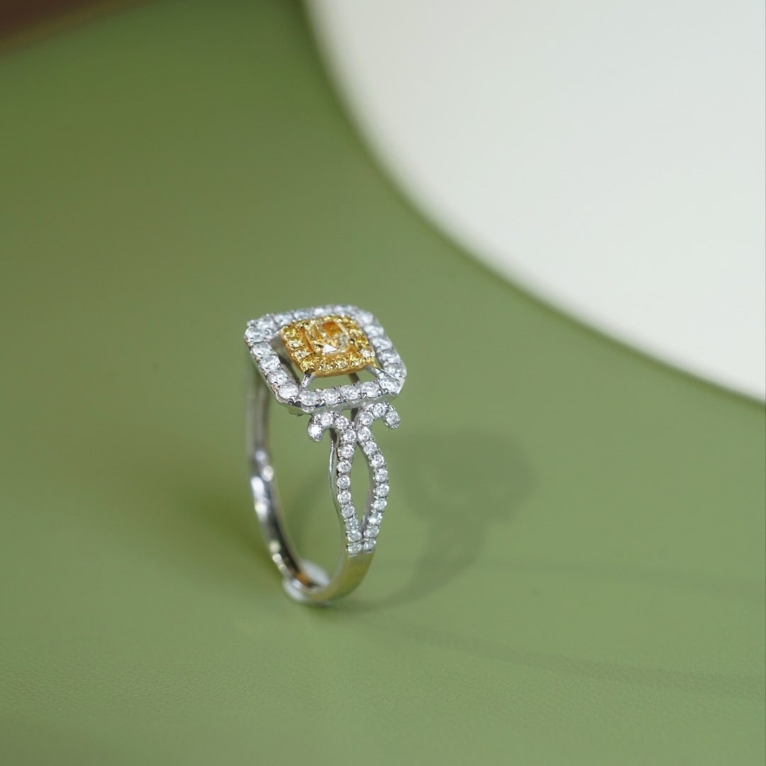 14k Gold 0.68 Ctw Natural Yellow Diamond & Diamond Ring - 2