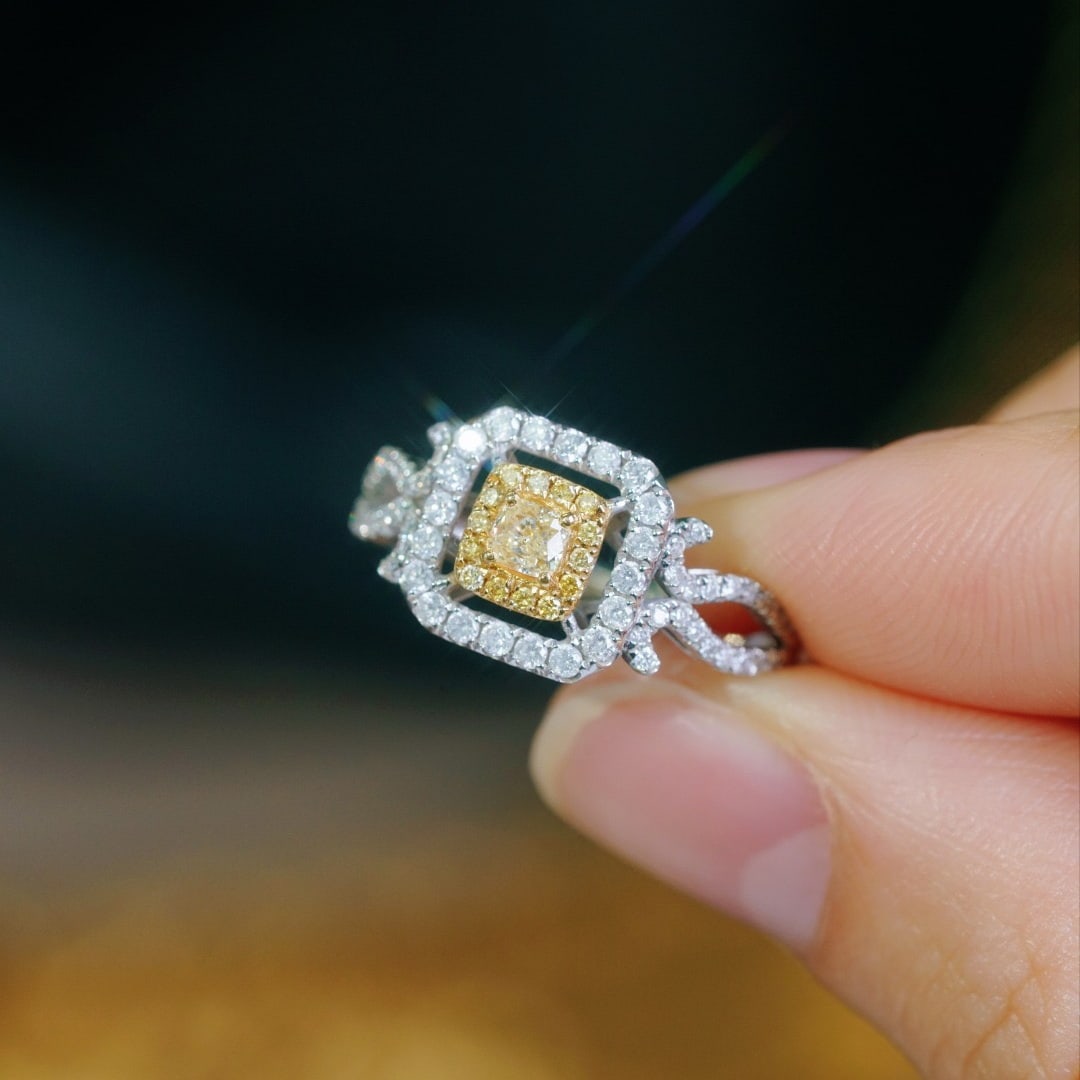 14k Gold 0.68 Ctw Natural Yellow Diamond & Diamond Ring - 3