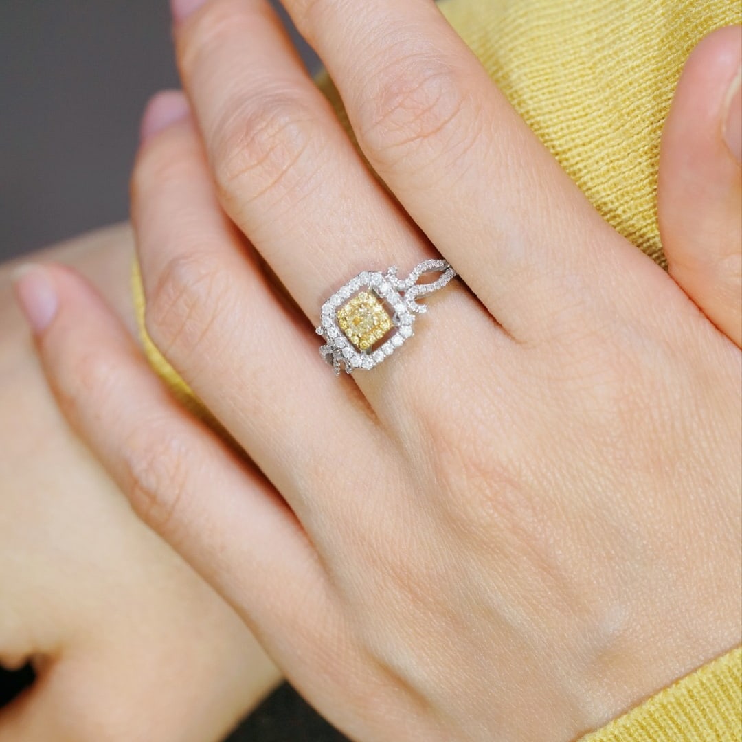 14k Gold 0.68 Ctw Natural Yellow Diamond & Diamond Ring - 4