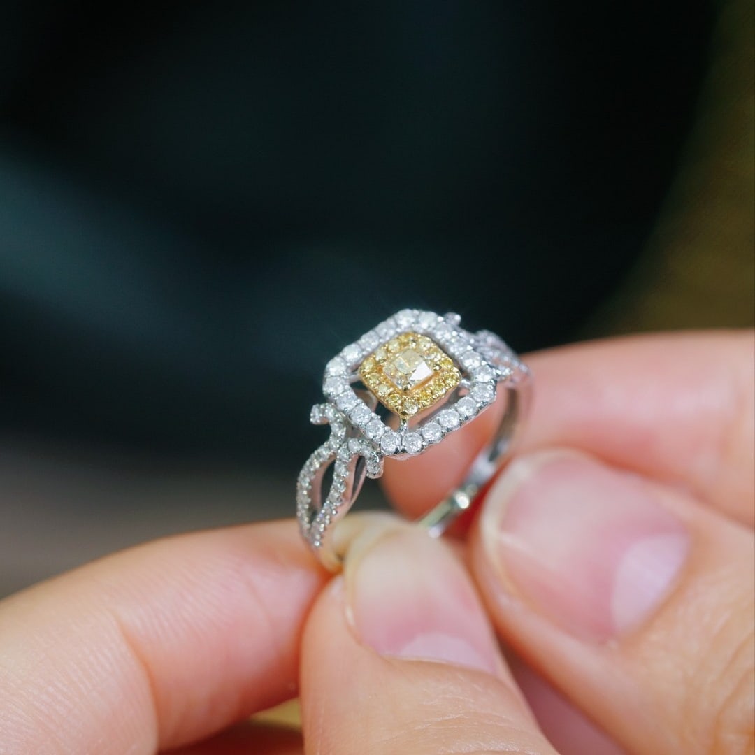 14k Gold 0.68 Ctw Natural Yellow Diamond & Diamond Ring - 6