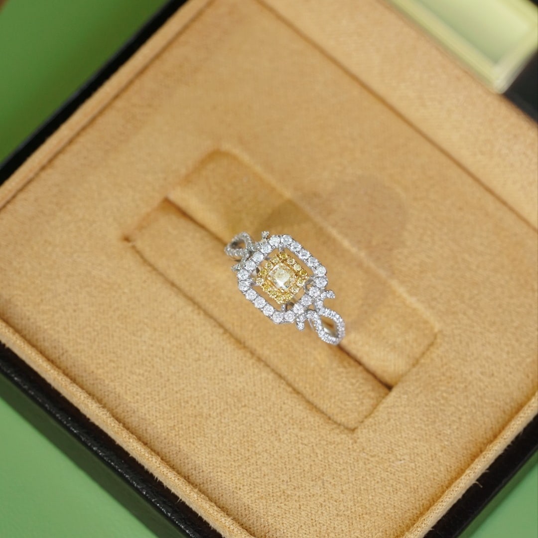 14k Gold 0.68 Ctw Natural Yellow Diamond & Diamond Ring - 7