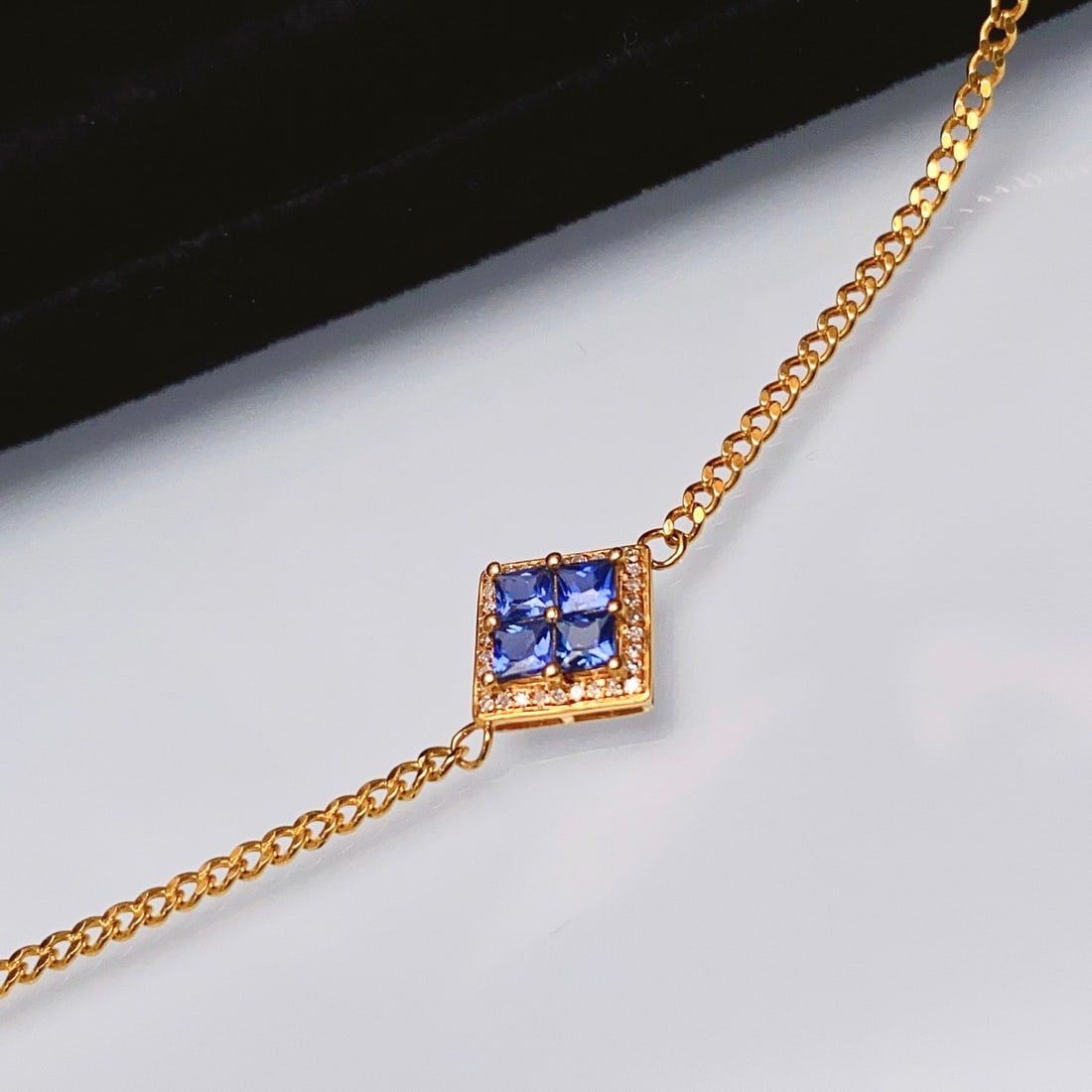14k Gold 0.90 Ct Natural Sapphire & Diamond Bracelet - 2