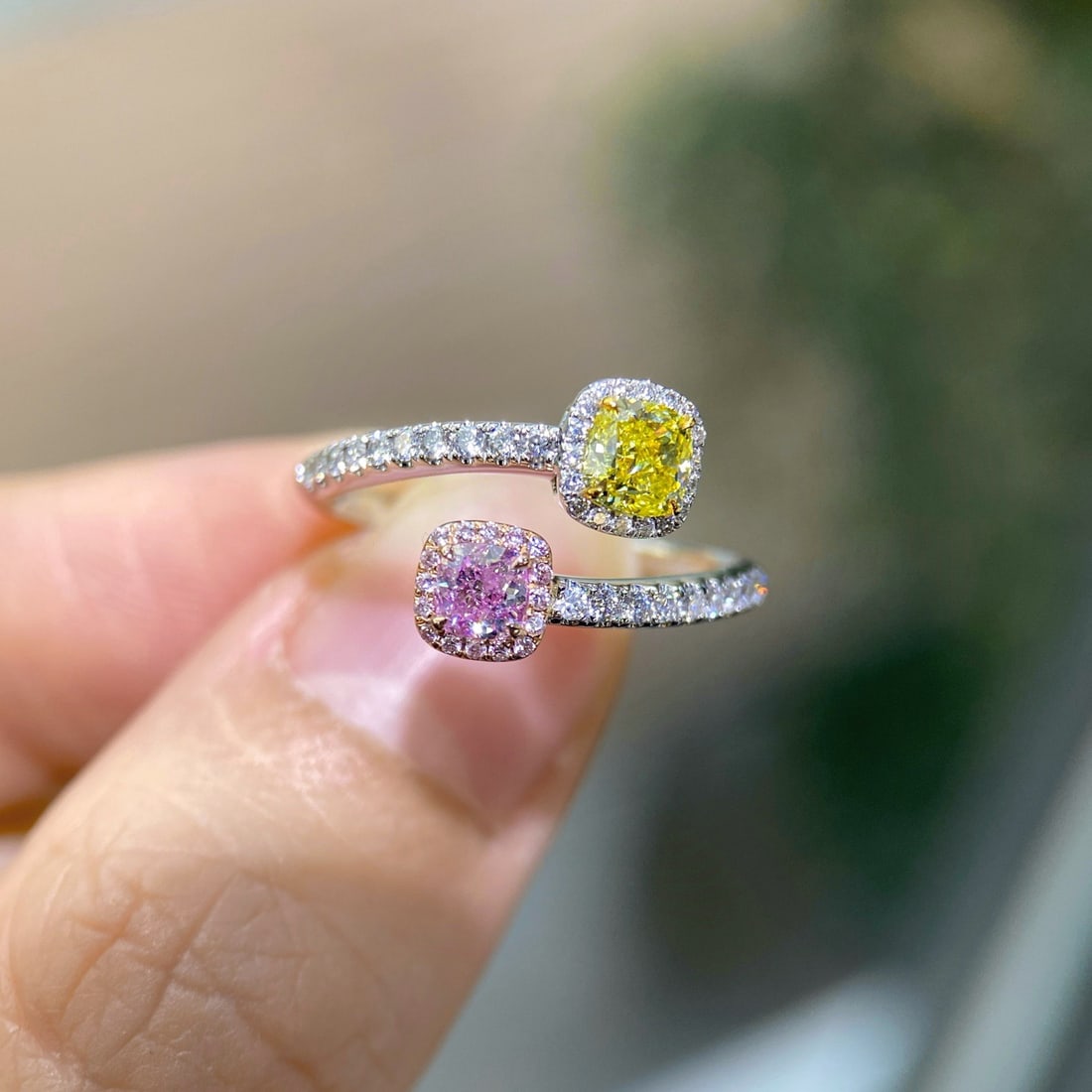 Gia Certified 14k Gold 0.80 Ctw Natural Pink Diamond & Yellow Diamond Ring - 2