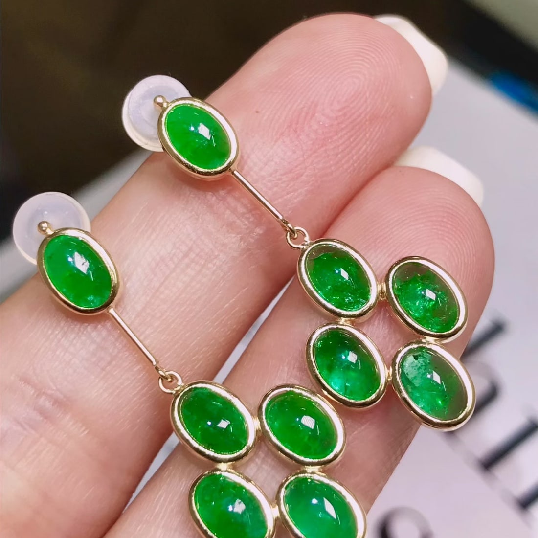 14k Gold 4.6 Ct Natural Emerald Earrings - 3