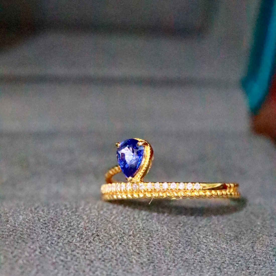 14k Gold 0.56 Ctw Natural Sapphire & Diamond Ring - 3