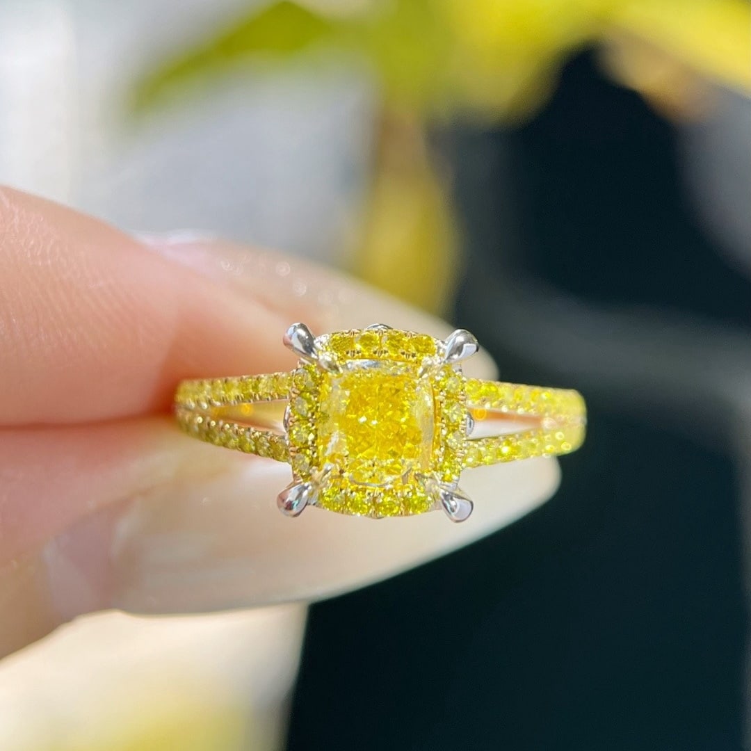 14k Gold 1.29 Ctw Natural Yellow Diamond & Yellow Diamond Ring: Ref:231146223 // gold content:14k gold // ring size:7. 25us // // main gemstone:yellow diamond // shape:cushion // carat weight:1. 00ct // color:yellow // treatment:natural // // adjacent gemstone 2