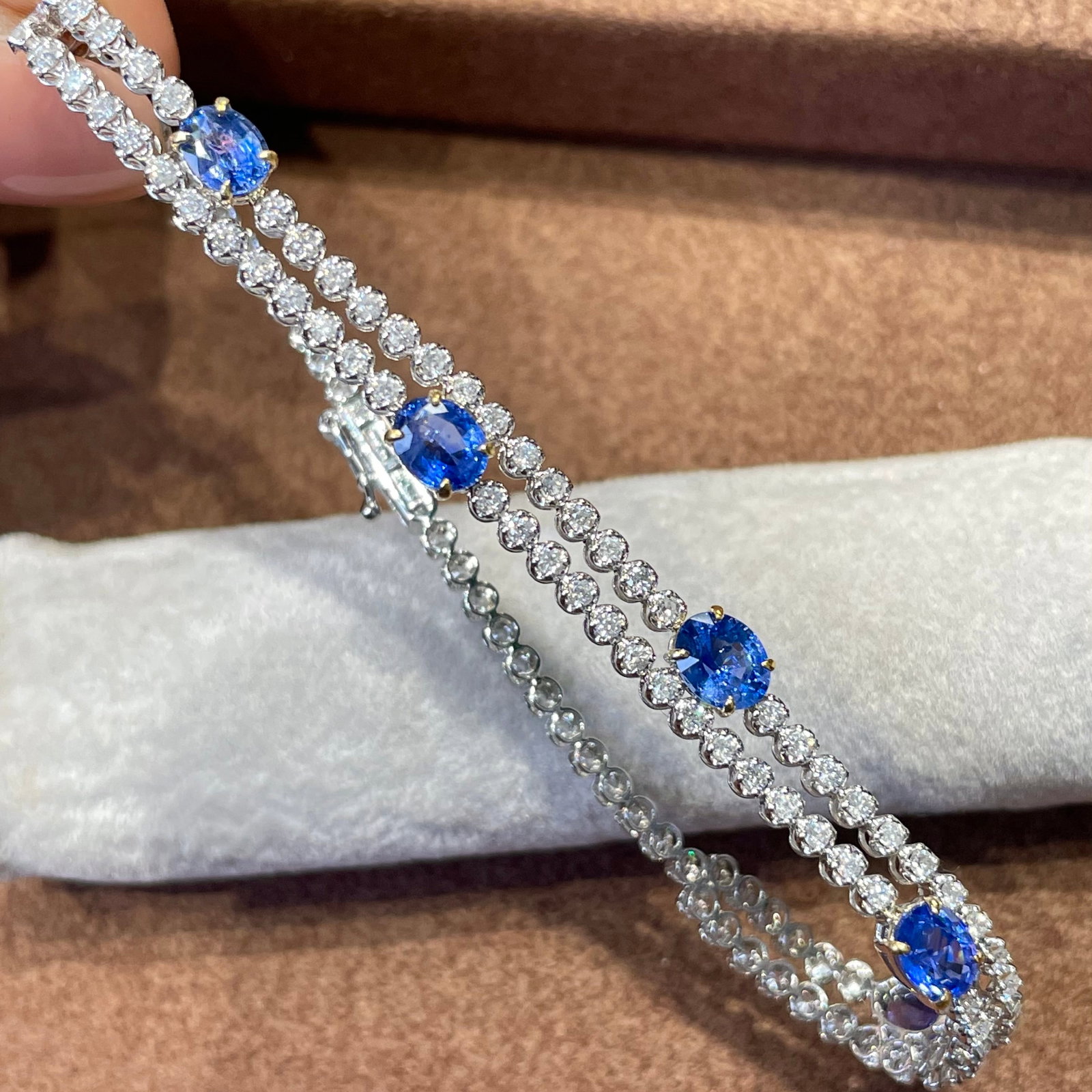14k Gold 2.74 Ct Natural Sapphire & Diamond Bracelet - 6