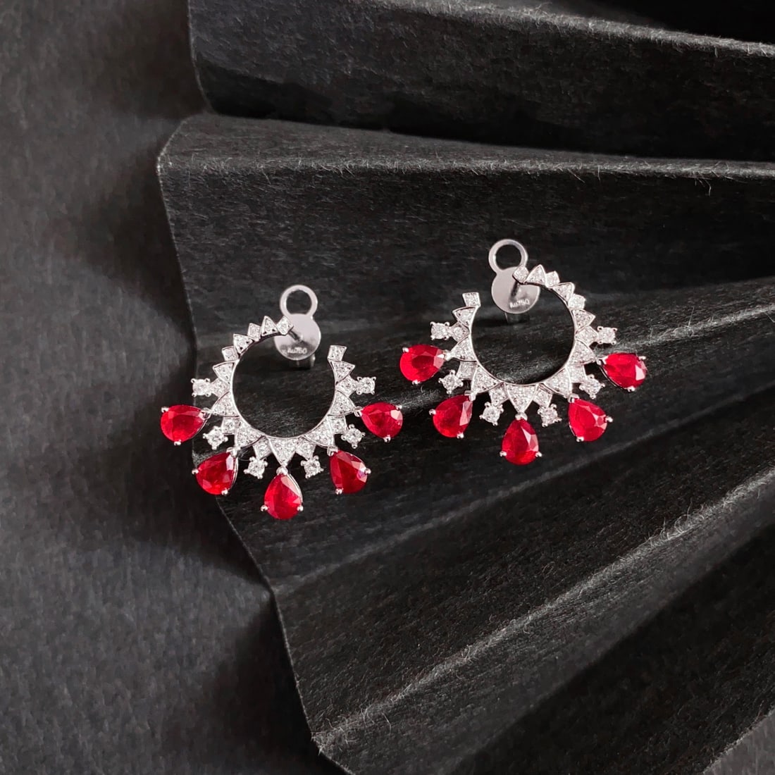 14k Gold 2.3 Ctw Natural Ruby & Diamond Earrings: Ref:231146285 // gold content:14k gold // main gemstone:ruby // shape:pear // carat weight:2ct // color:red // treatment:natural // // adjacent gemstone 2 : diamond // shape:round // carat weight:0.