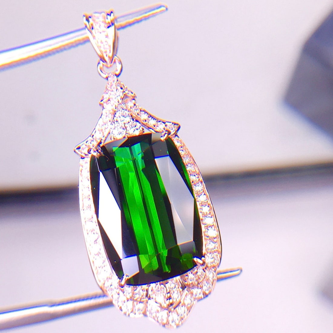 14k Gold 7.5 Ct Natural Tourmaline & Diamond Pendant( Without Chain ) - 2