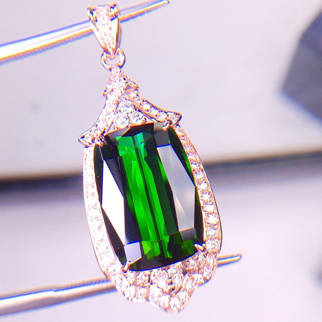14k Gold 7.5 Ct Natural Tourmaline & Diamond Pendant( Without Chain ) - 3