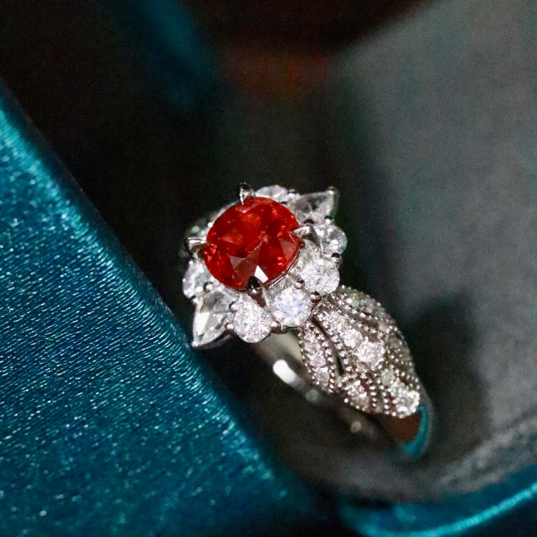 14k Gold 1.90 Ctw Natural Ruby & Diamond Ring - 3