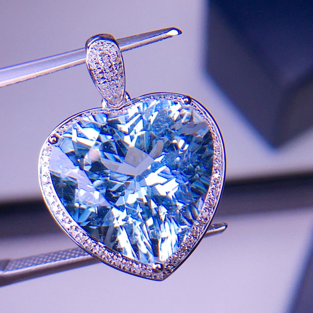 14k Gold 7.87 Ct Natural Aquamarine & Diamond Pendant( Without Chain ) - 3