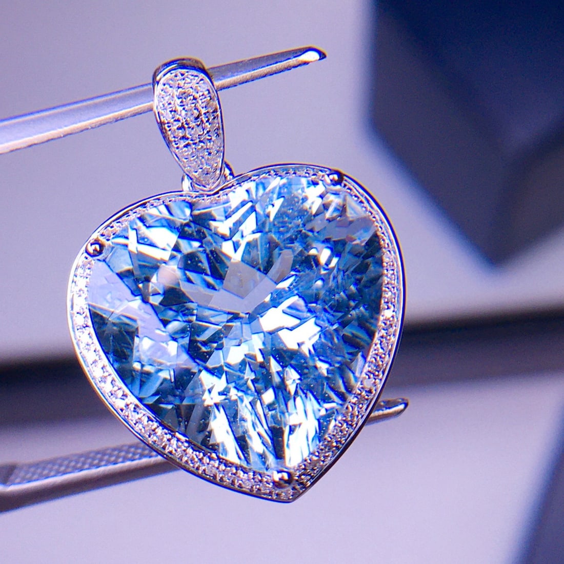 14k Gold 7.87 Ct Natural Aquamarine & Diamond Pendant( Without Chain ) - 5