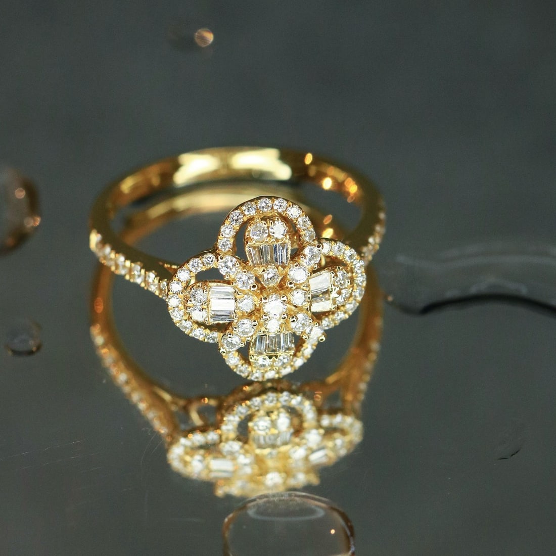 14k Gold 0.53 Ct Natural H Diamond Ring - 2