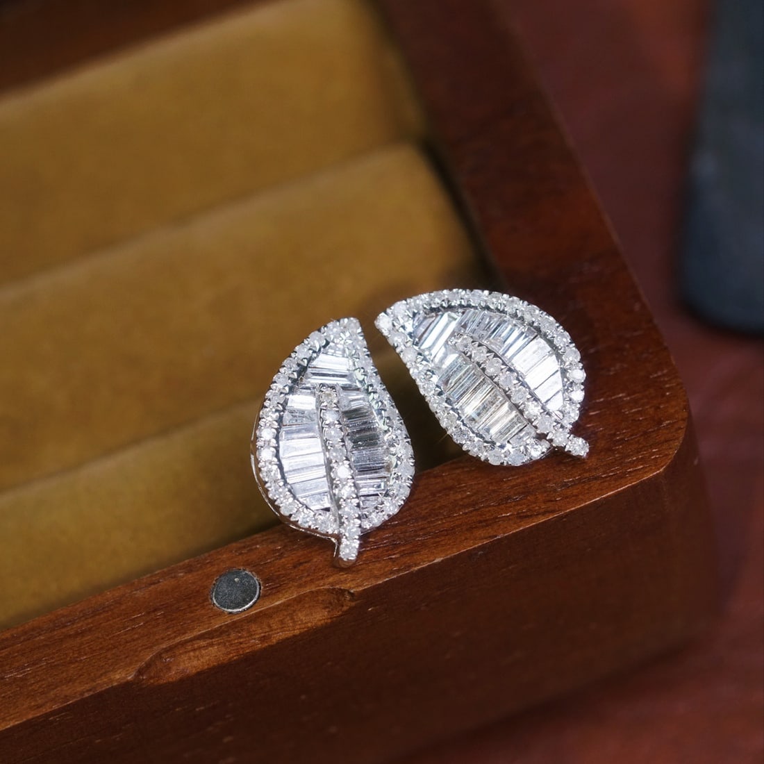 14k Gold 0.90 Ct Natural H Diamond Earrings - 2