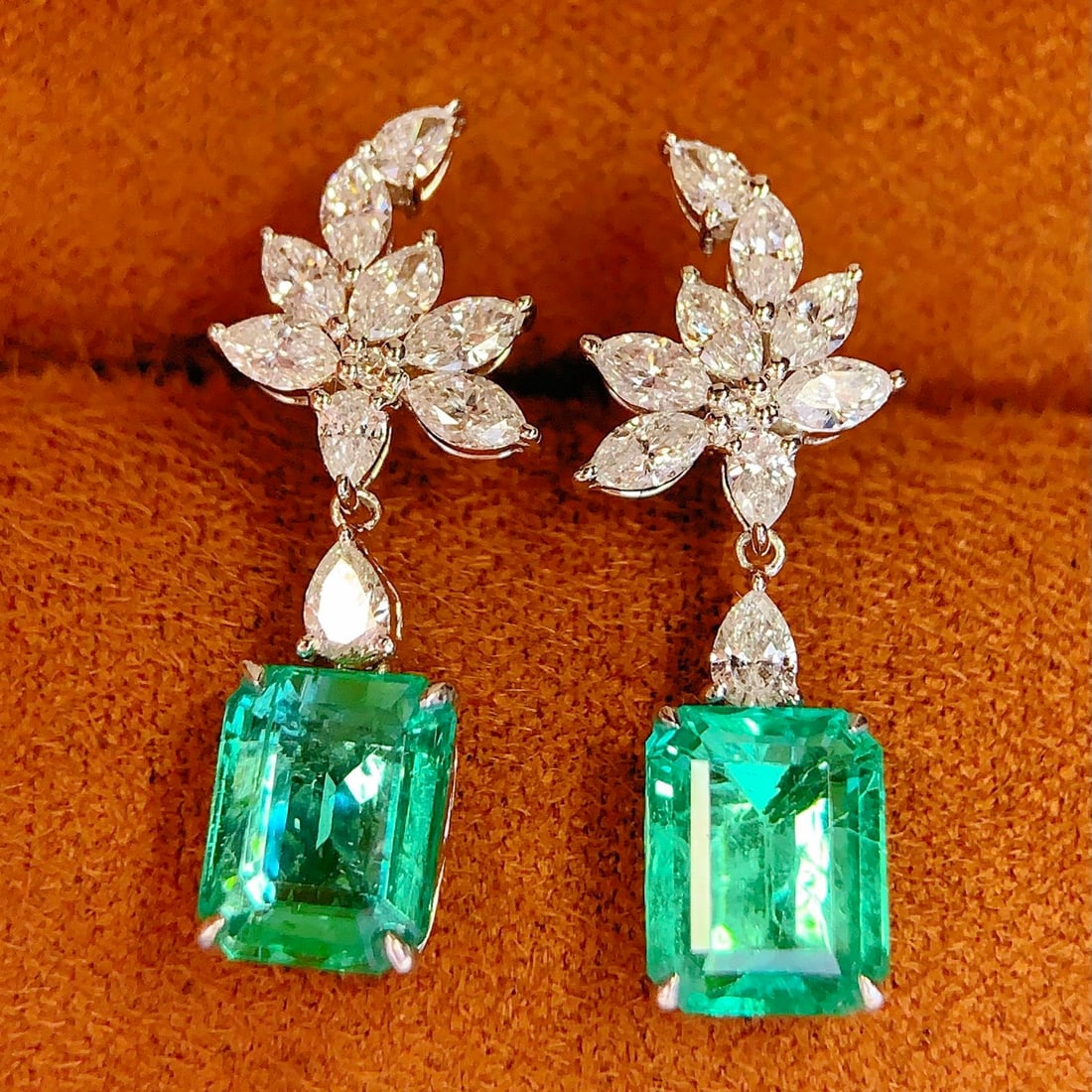 14k Gold 2.9 Ct Natural Emerald & Diamond Earrings - 2
