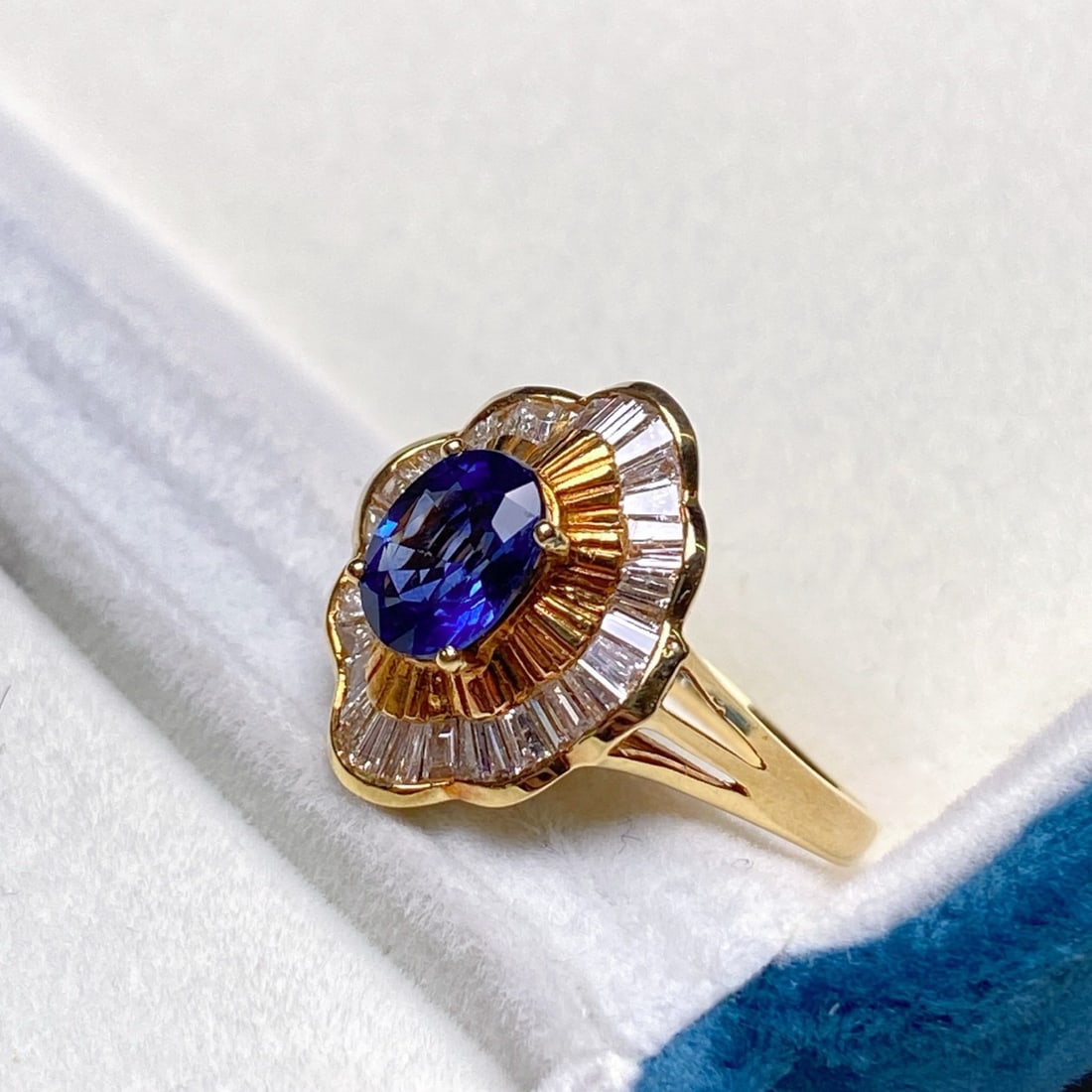 14k Gold 2.03 Ctw Natural Sapphire & Diamond Ring - 5