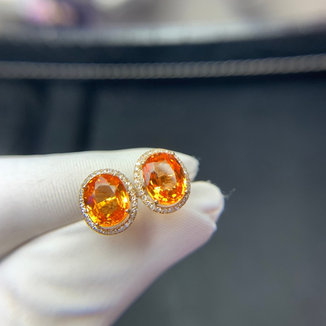 14k Gold 3.2 Ct Natural Spessartine & Diamond Earrings: Ref:231146393 // gold content:14k gold // main gemstone:spessartine // shape:oval // carat weight:3. 2ct // color:orange // treatment:natural // // adjacent gemstone 2 : diamond // shape:round //