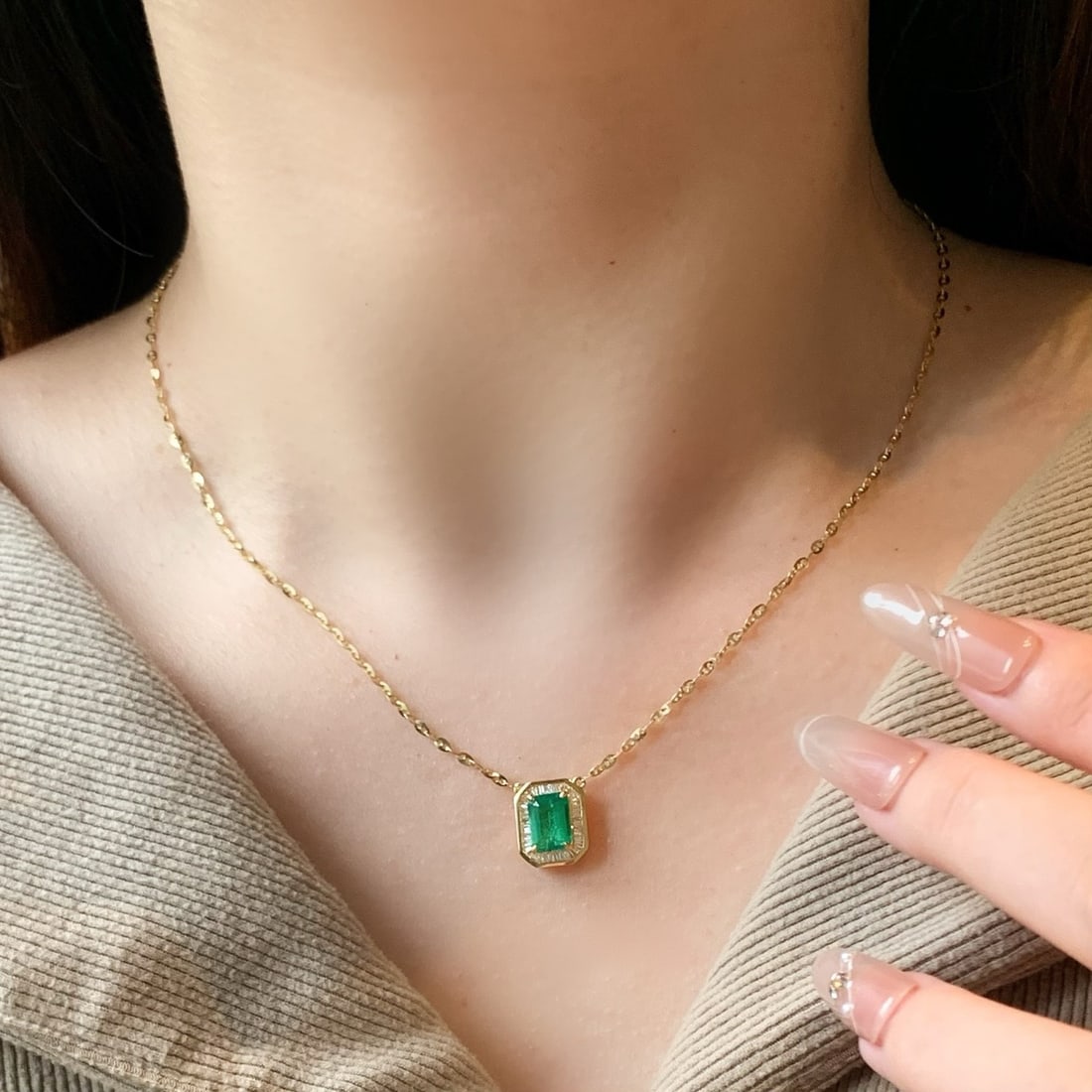 14k Gold 1.46 Ctw Natural Emerald & Diamond Necklace - 2