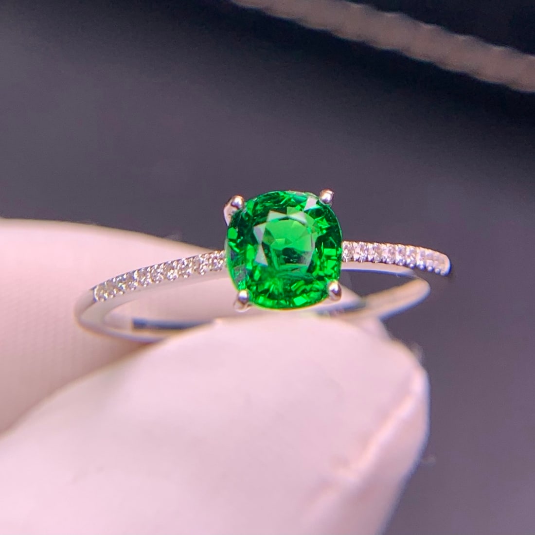 14k Gold 1.03 Ct Natural Tsavorite & Diamond Ring - 2