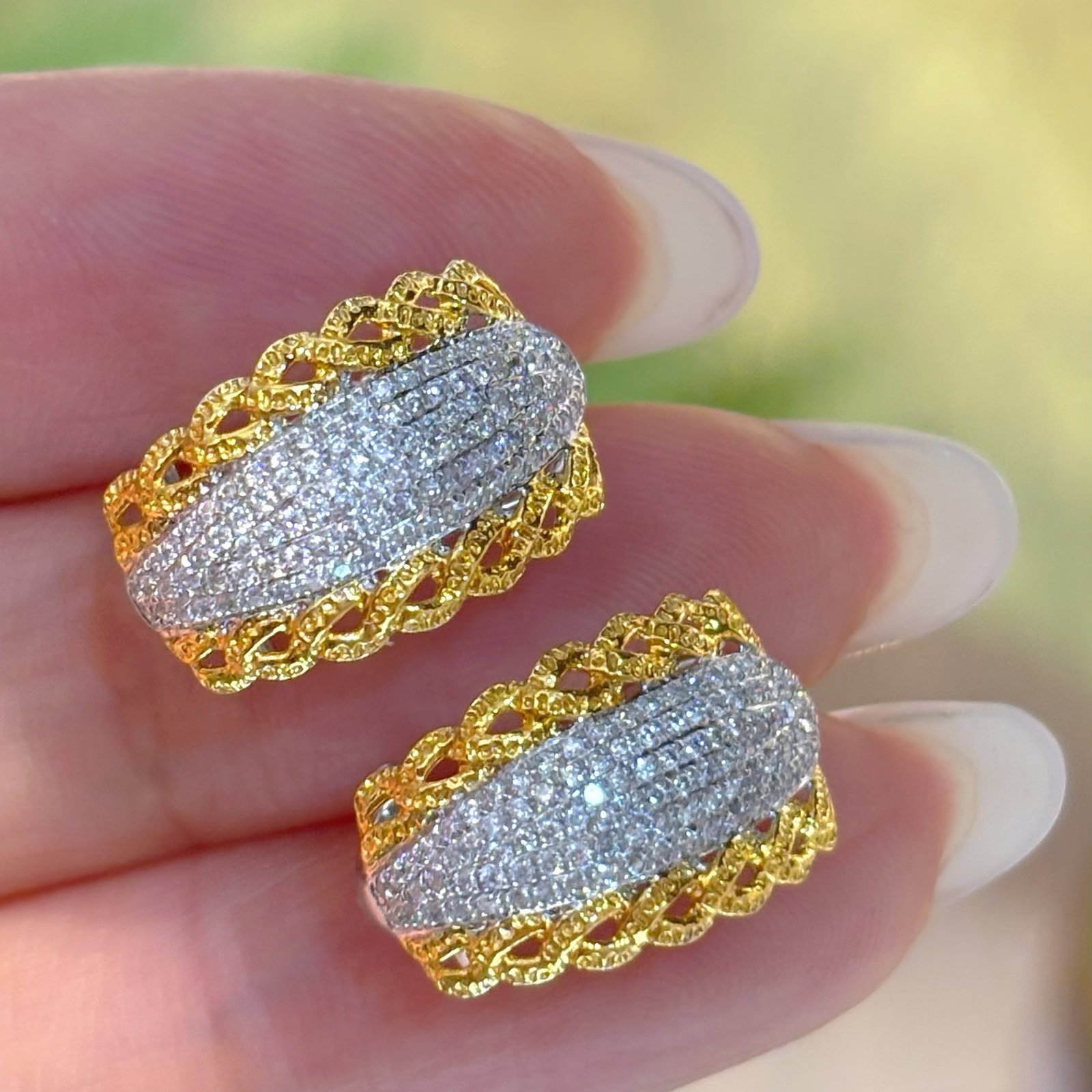 14k Gold 0.65 Ct Natural H Diamond Earrings: Ref:231146445 // gold content:14k gold // main gemstone:diamond // shape:round // carat weight:0. 65ct // clarity grade:vs-si // color:h // treatment:natural // cut grade:g // Condition: New Low