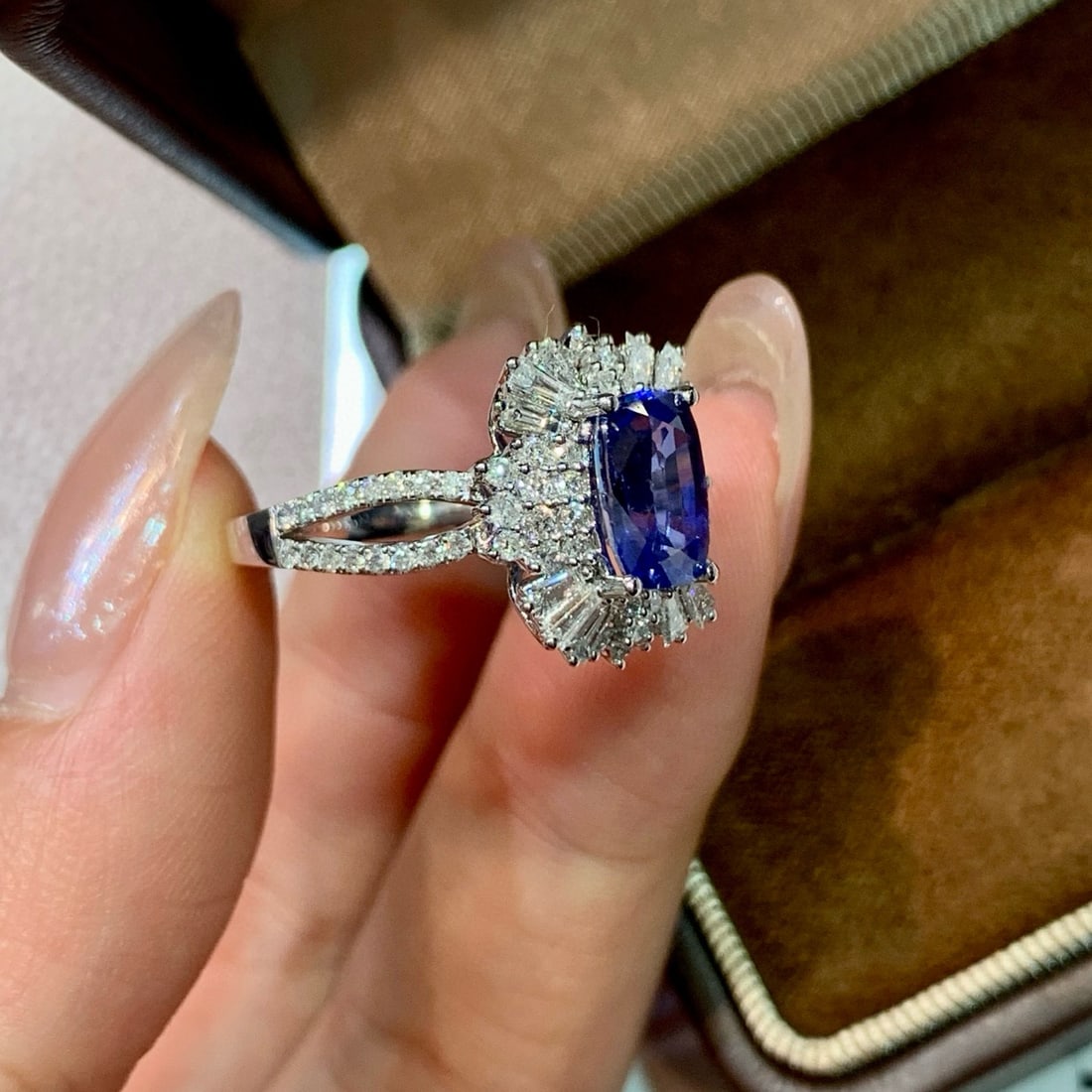 14k Gold 2.88 Ctw Natural Sapphire & Diamond Ring - 4