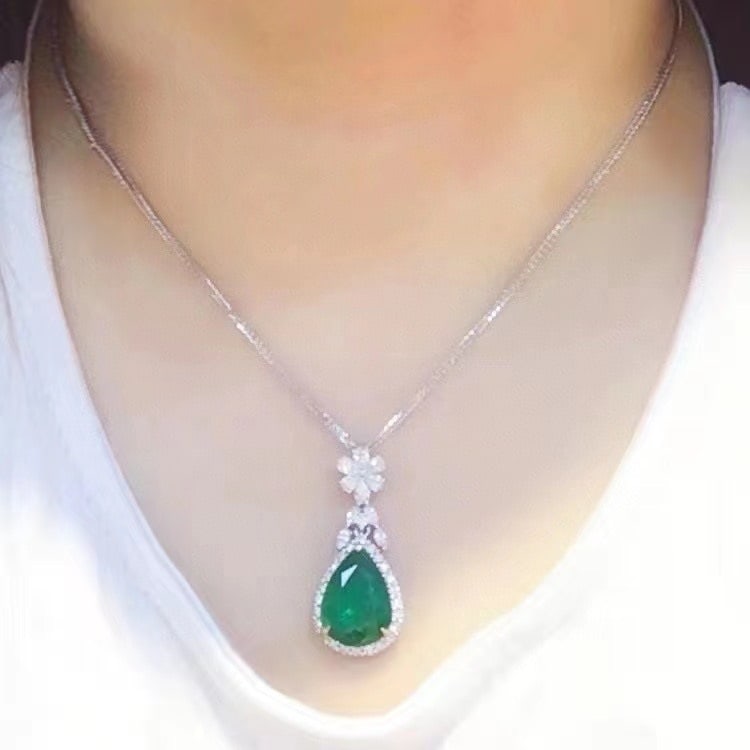 14k Gold 6.94 Ct Vivid Green Natural Emerald & Diamond Pendant( Without Chain ) - 2