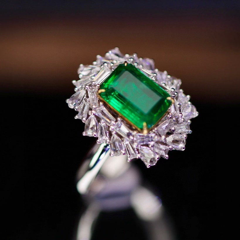14k Gold 2.38 Ctw Vivid Green Natural Emerald & Diamond Ring - 7