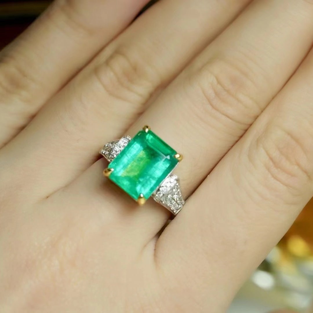 14k Gold 4.43 Ct Natural Emerald & Diamond Ring - 4