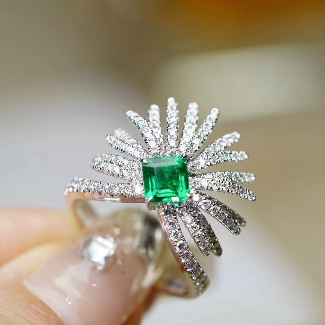 14k Gold 0.83 Ct Vivid Green Natural Emerald & Diamond Ring - 6