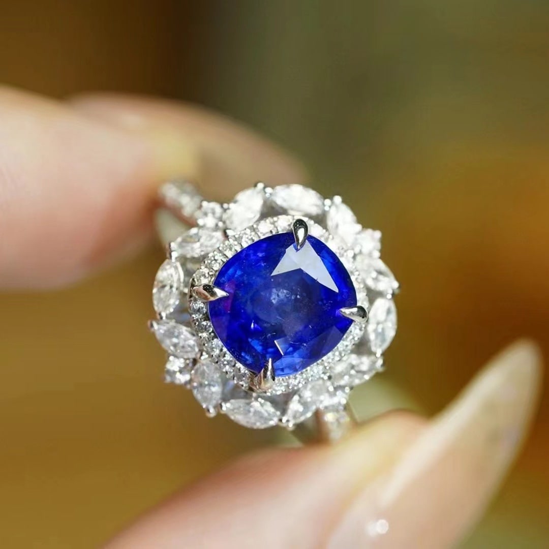 14k Gold 5.14 Ctw Natural Sapphire & Diamond Ring - 2