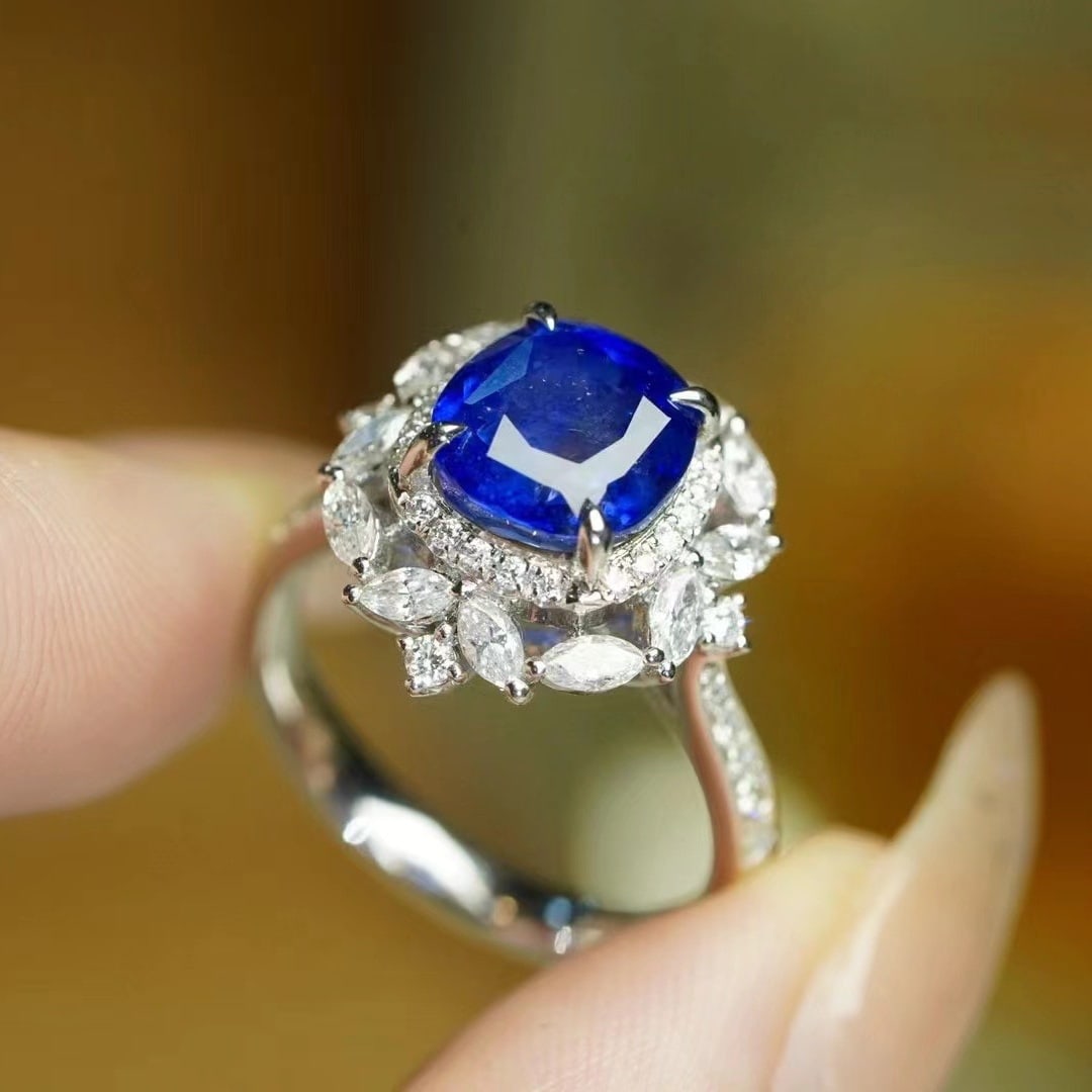 14k Gold 5.14 Ctw Natural Sapphire & Diamond Ring - 3