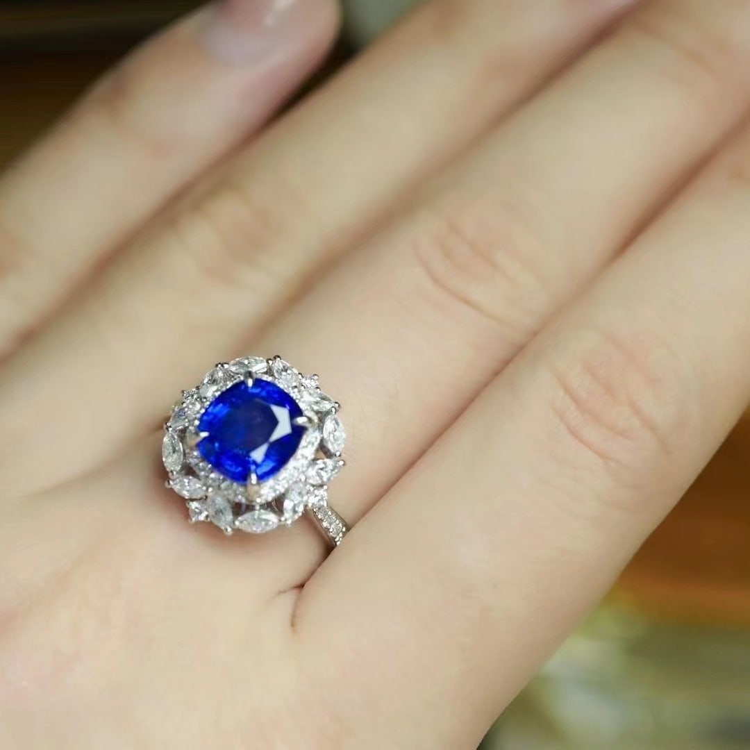 14k Gold 5.14 Ctw Natural Sapphire & Diamond Ring - 4