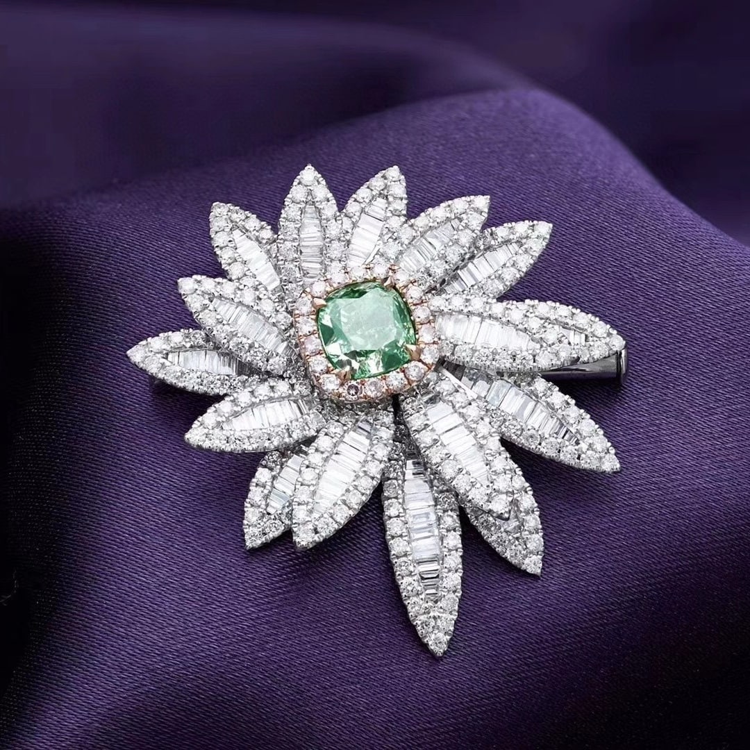 14k Gold 3.59 Ctw Natural Green Diamond & Diamond Brooch/pendant( Without Chain ): Ref:230974019 // gold content:14k gold // main gemstone:green diamond // shape:cushion // carat weight:1. 16ct // color:green // treatment:natural // // adjacent gemstone 2 : diamond // shape:multiply