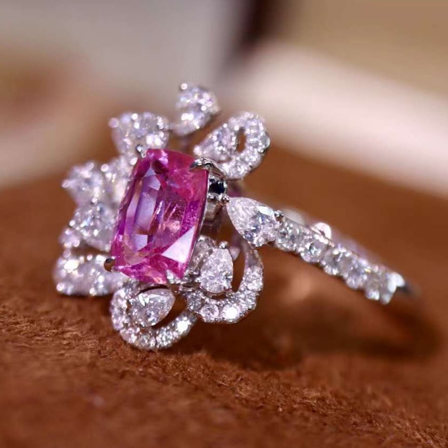 14k Gold 2.30 Ctw Natural Padparadscha Sapphire & Diamond Ring - 3